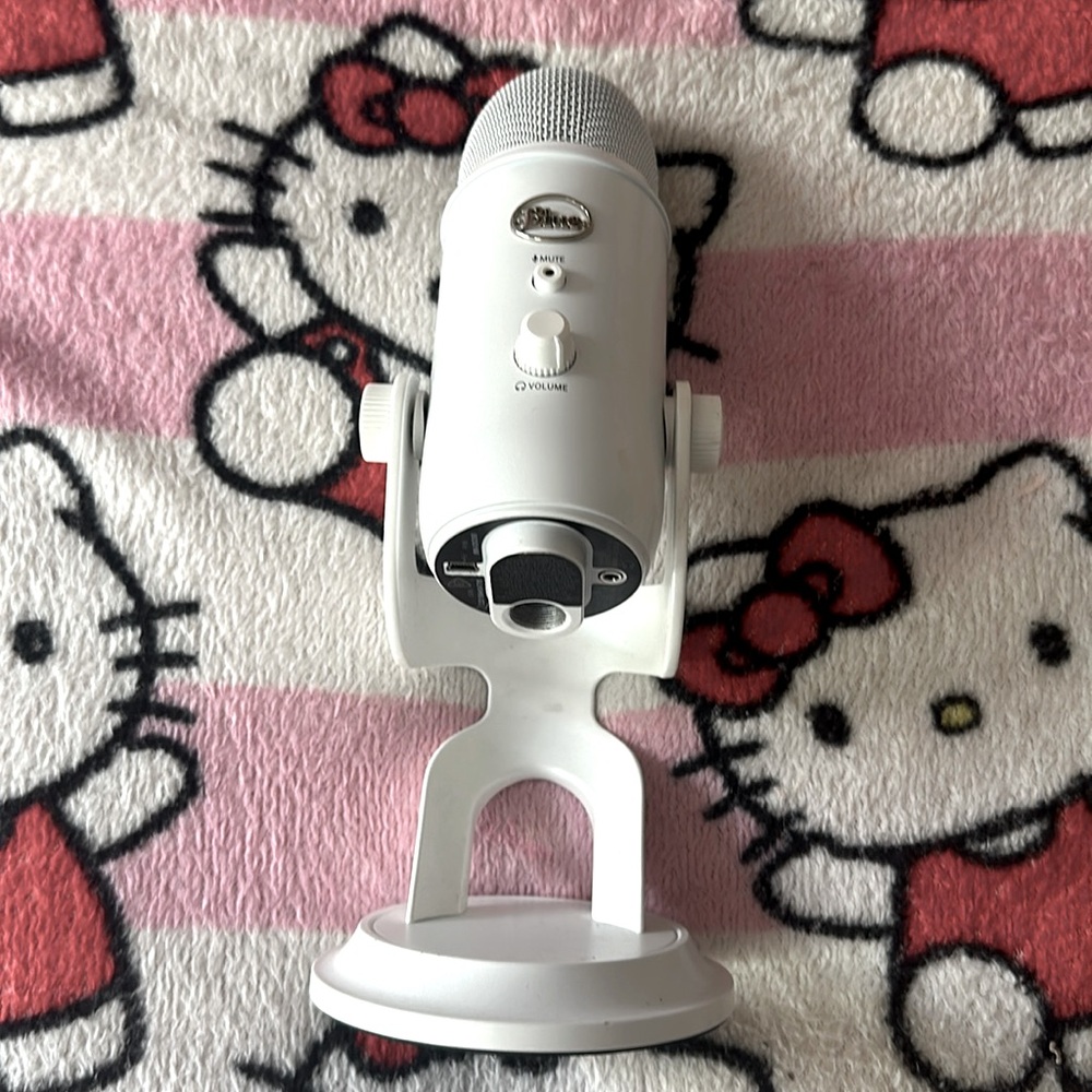 Logitech Blue Yeti Microphone - USB NOT INCLUDED ⚠️